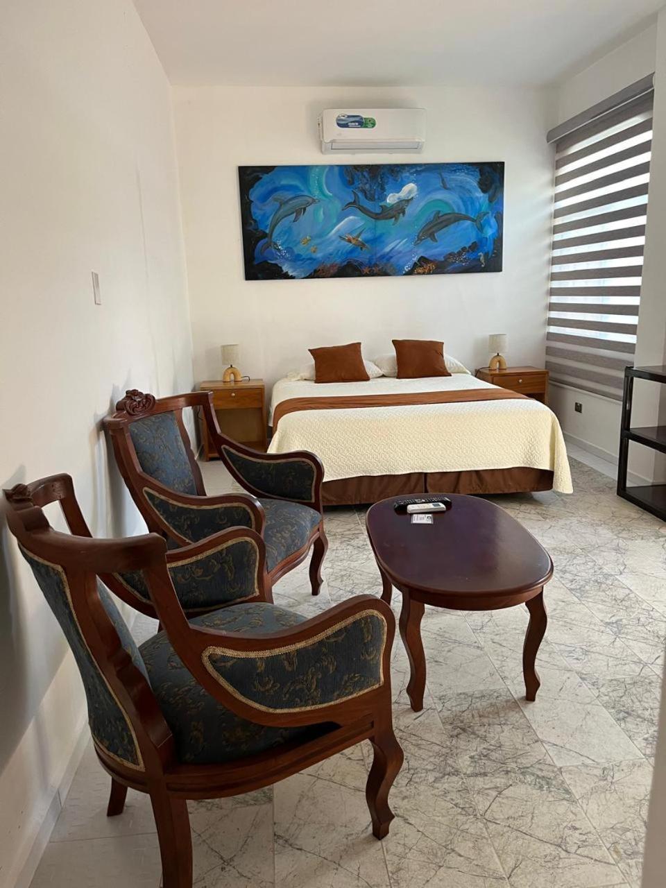 Maytenus Galapagos Puerto Ayora  Extérieur photo