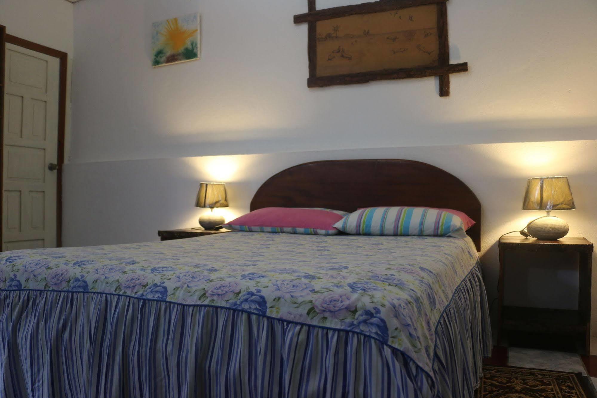 Maytenus Galapagos Puerto Ayora  Extérieur photo