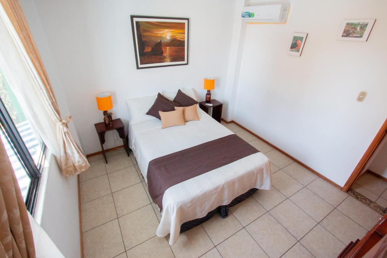 Maytenus Galapagos Puerto Ayora  Extérieur photo