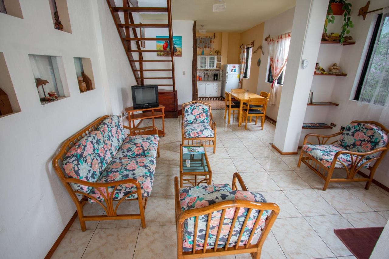Maytenus Galapagos Puerto Ayora  Extérieur photo