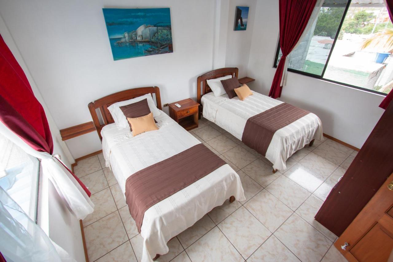 Maytenus Galapagos Puerto Ayora  Extérieur photo