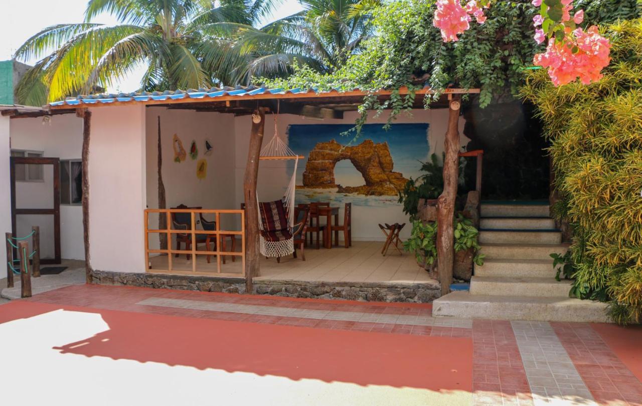 Maytenus Galapagos Puerto Ayora  Extérieur photo